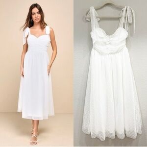 NWOT Lulus Luxe and Lovestruck White Tulle Heart Dot Tie-Strap‎ Midi Dress